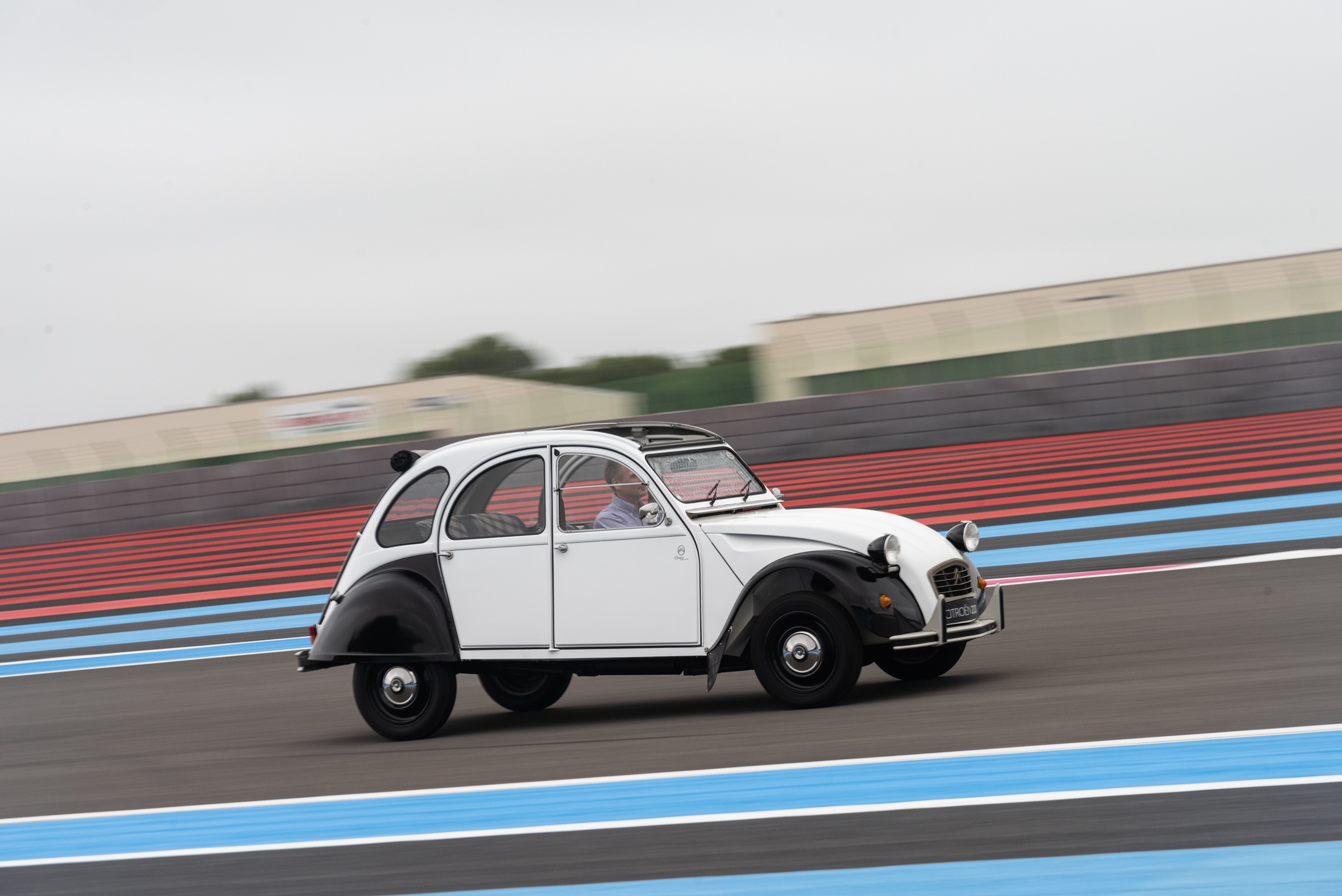 2CV