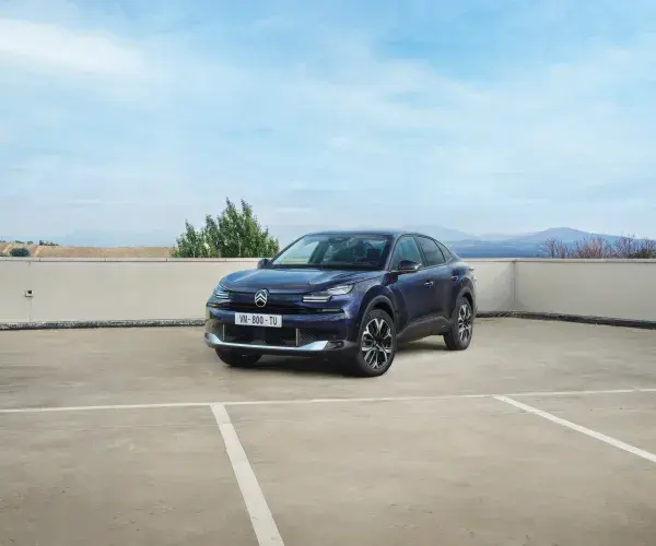 Citroën C4 X en ë-C4 X 2025 - Autobedrijf Broere Citroën Krimpen aan den IJssel (6).jpg