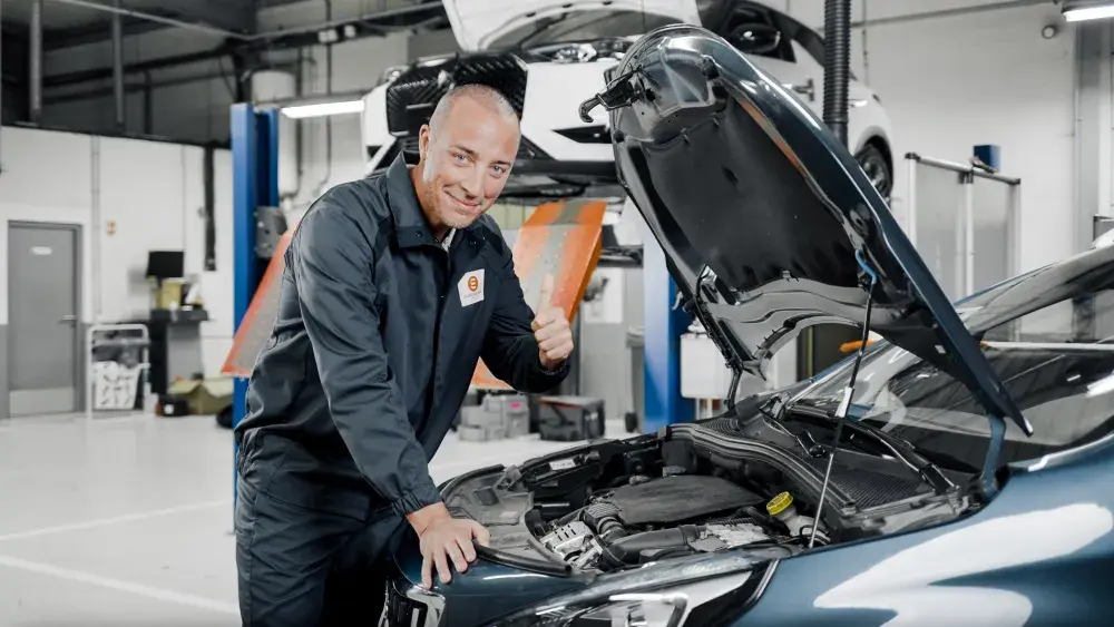 Eurorepar Car Service monteur - Autobedrijf Broere Krimpen aan den IJssel (1).jpg