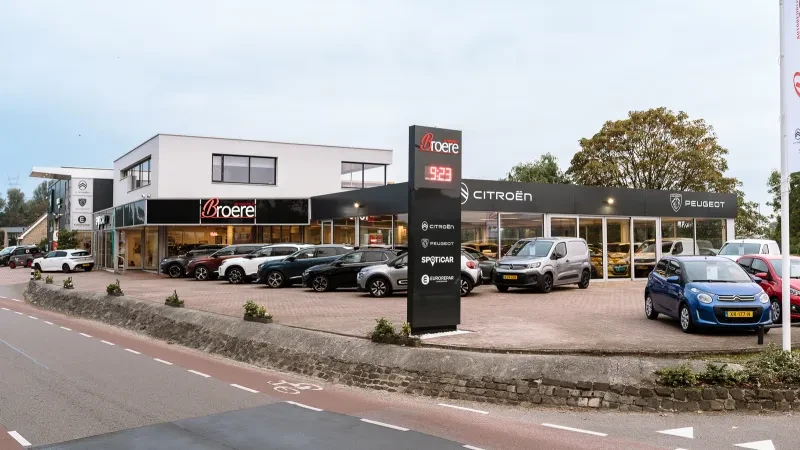 Showroom Autobedrijf Broere